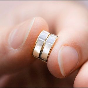 Amarilo Jewelry Mother of Pearl Gold Huggies